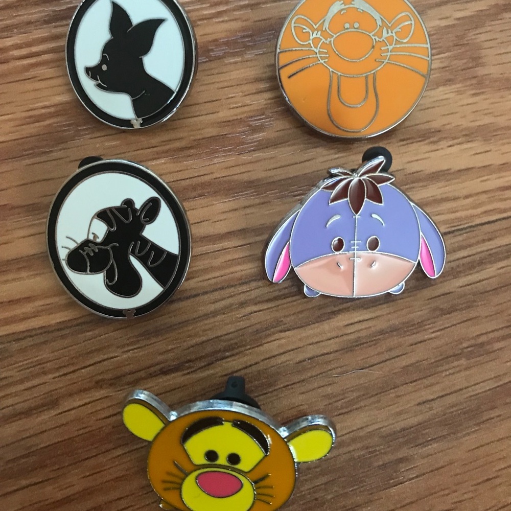 Disney pins